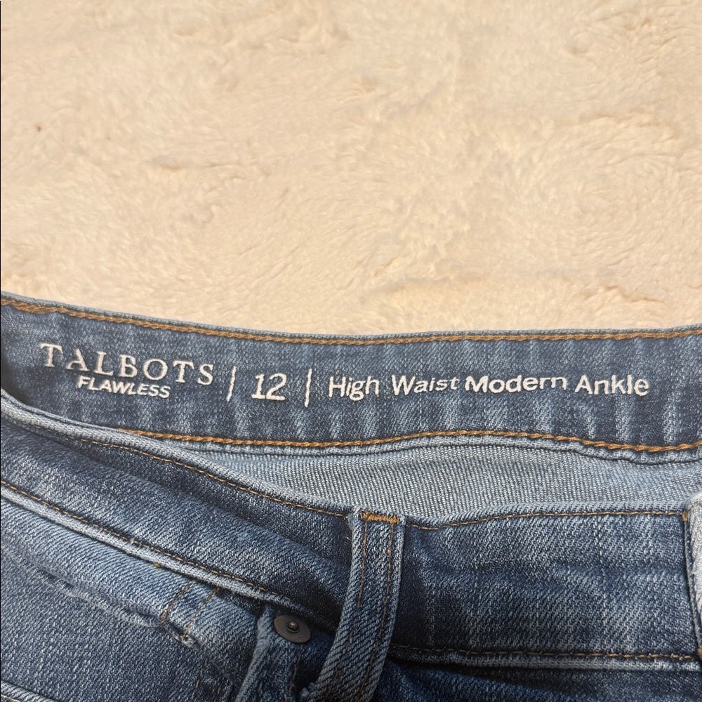 Talbots Women’s Light Blue Slim Jeans - Picture 2 of 4